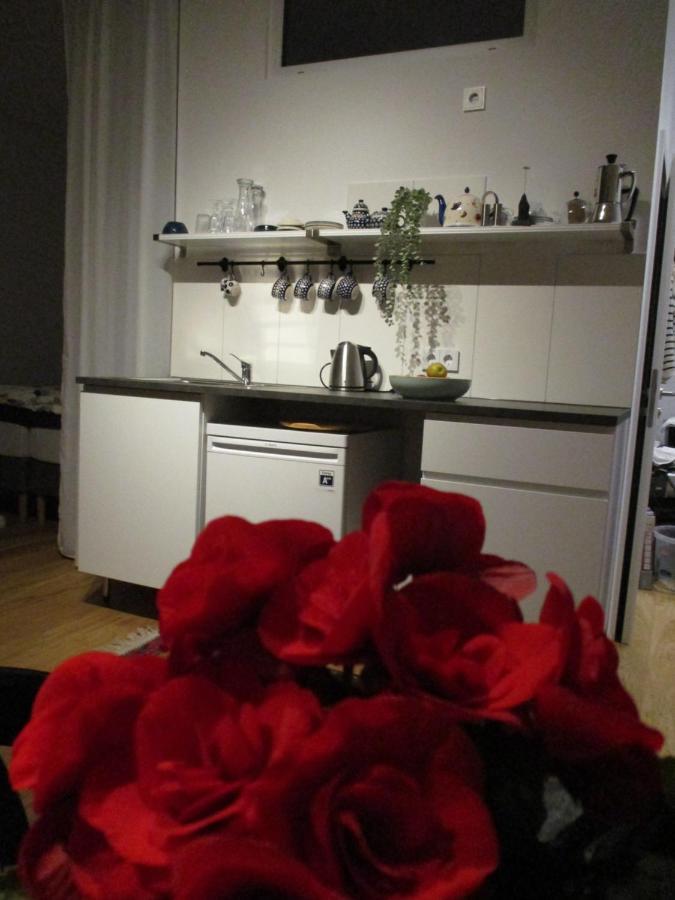 Apartment Am Apfelbaum รอยท์ลิงเงน ภายนอก รูปภาพ