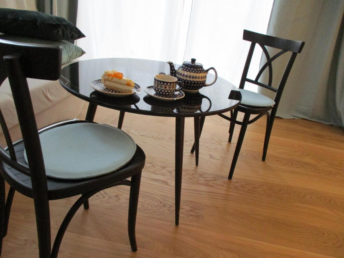 Apartment Am Apfelbaum รอยท์ลิงเงน ภายนอก รูปภาพ